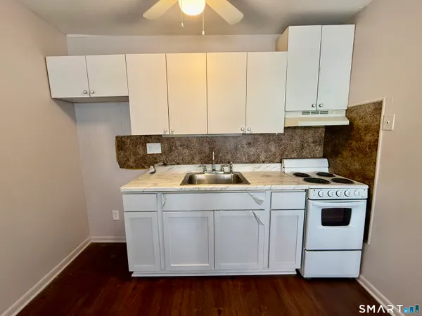 $1,700 | 2580 Main Street, Unit A2, Stratford, CT 06615