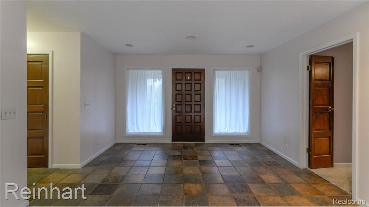 3039 Timberview Road Saline, MI 48176 - Photo 27 of 65 16299830_1.jpg