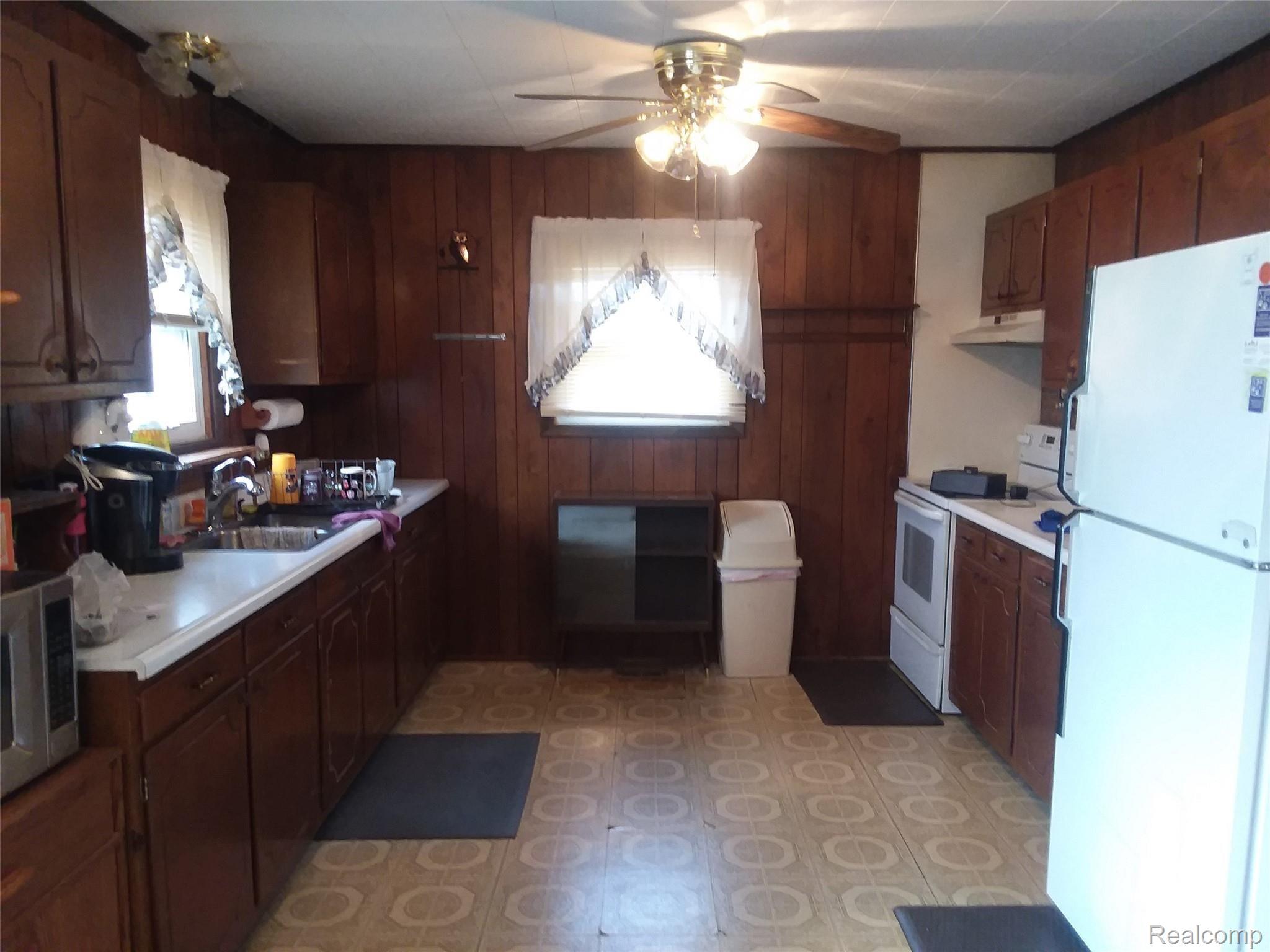 116 South Kern Road Fowlerville, MI 48836 - Photo 4 of 6 Kern - Kitchen.jpg