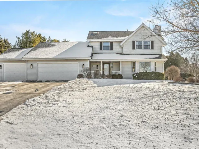 $349,900 | 8629 Perth Lane, Caledonia, IL 61011
