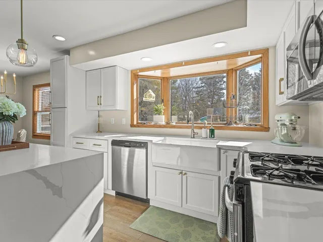 $349,900 | 8629 Perth Lane, Caledonia, IL 61011