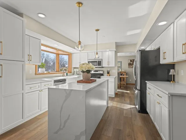 $349,900 | 8629 Perth Lane, Caledonia, IL 61011