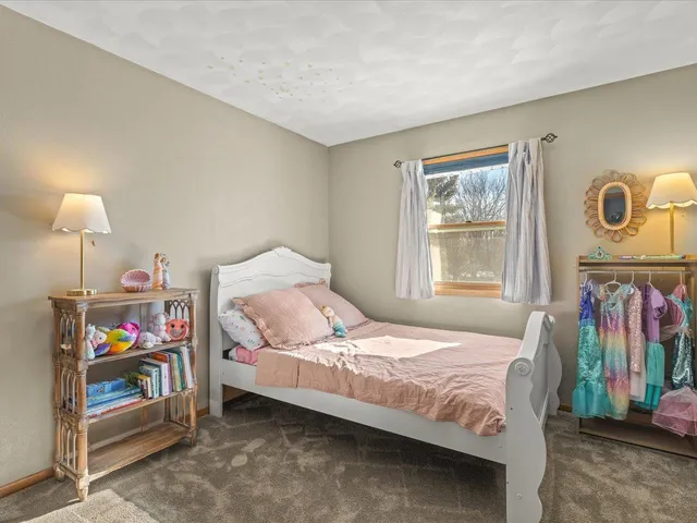 $349,900 | 8629 Perth Lane, Caledonia, IL 61011