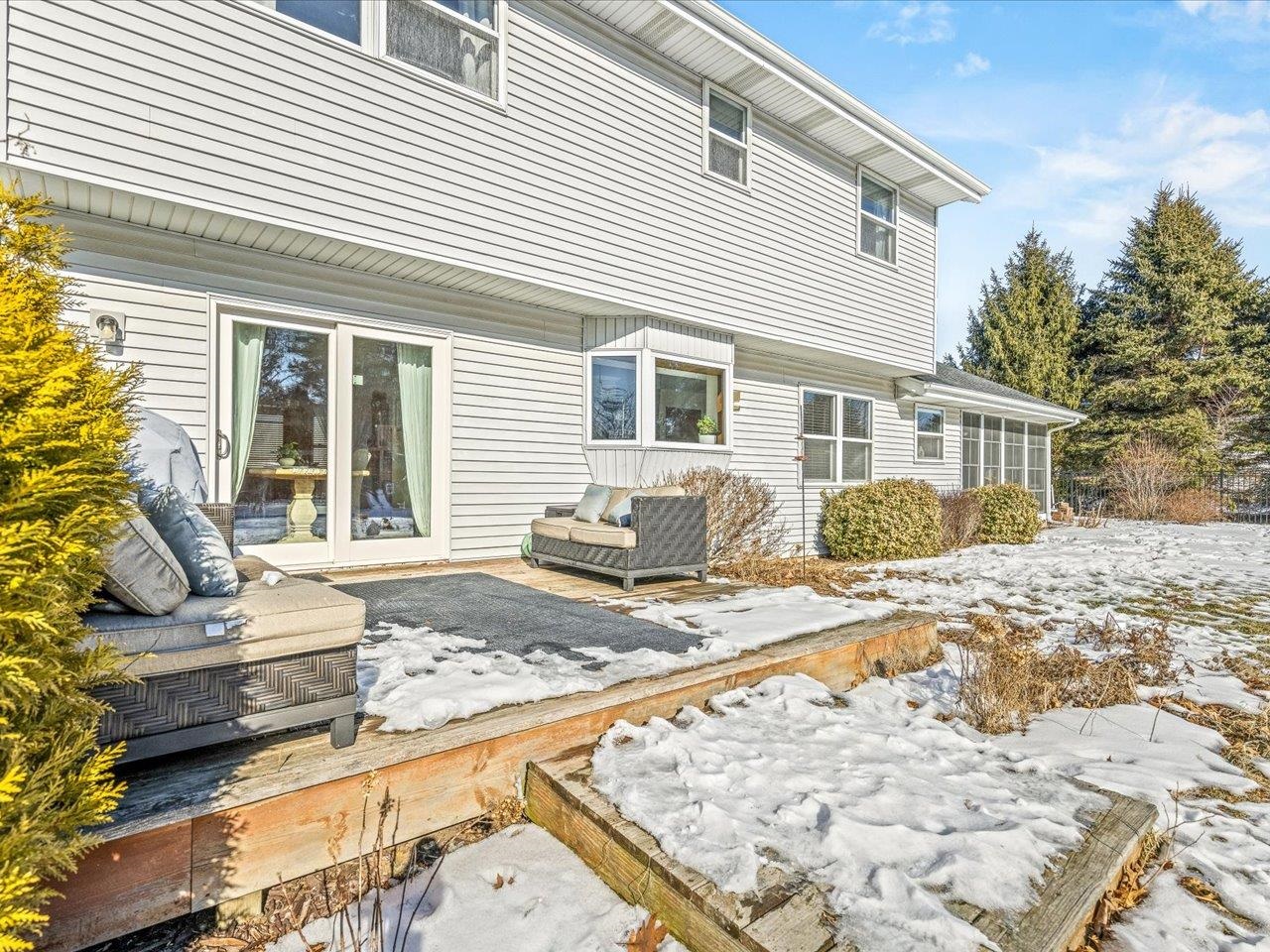 8629 Perth Lane Caledonia, IL 61011 - Photo 40 of 50 a view of a house with backyard