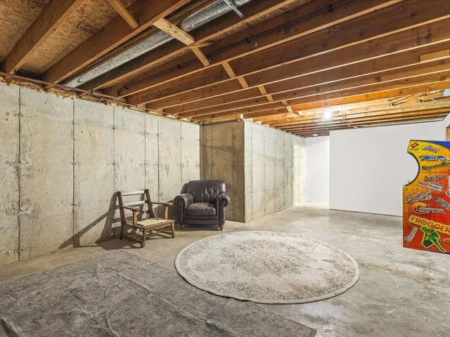 $349,900 | 8629 Perth Lane, Caledonia, IL 61011