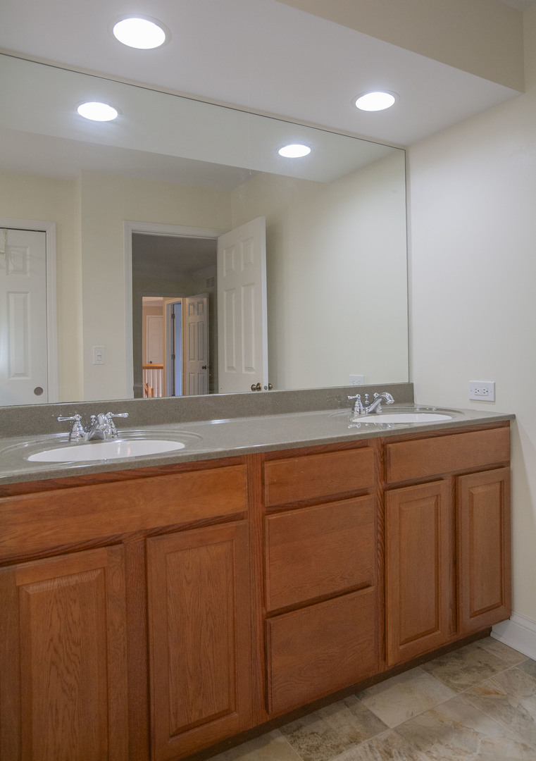 2705 Colonial Drive Elgin, IL 60124 - Photo 29 of 39