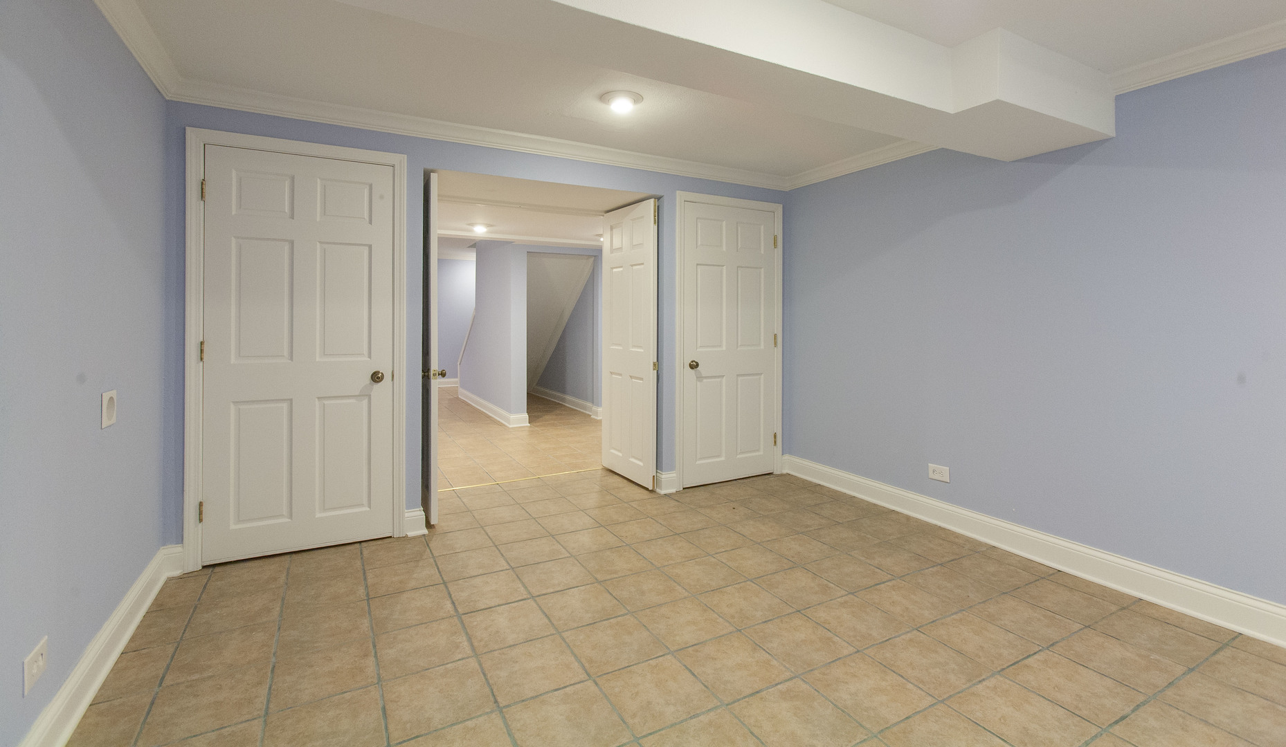 2705 Colonial Drive Elgin, IL 60124 - Photo 34 of 39