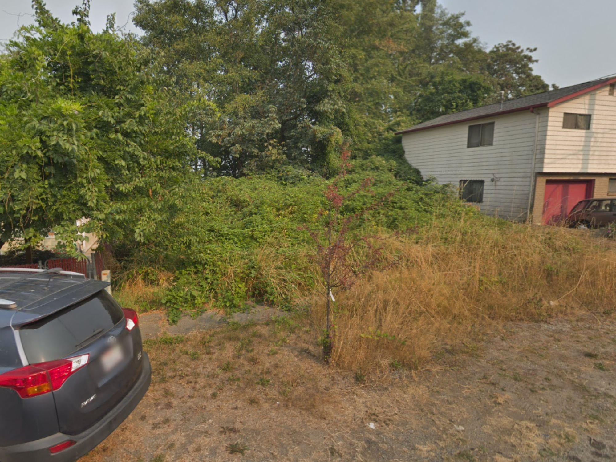 2016 South 18th Avenue Seattle, WA 98144 - Photo 4 of 10