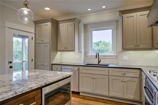 $699,675 | 2411 West 177th Street, Overland Park, KS 66085