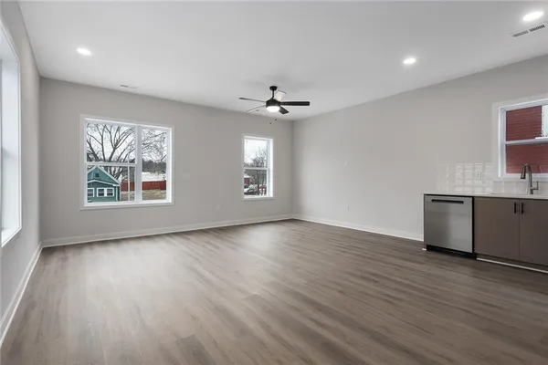 $450,000 | 4527 Forest Avenue, Kansas City, MO 64110
