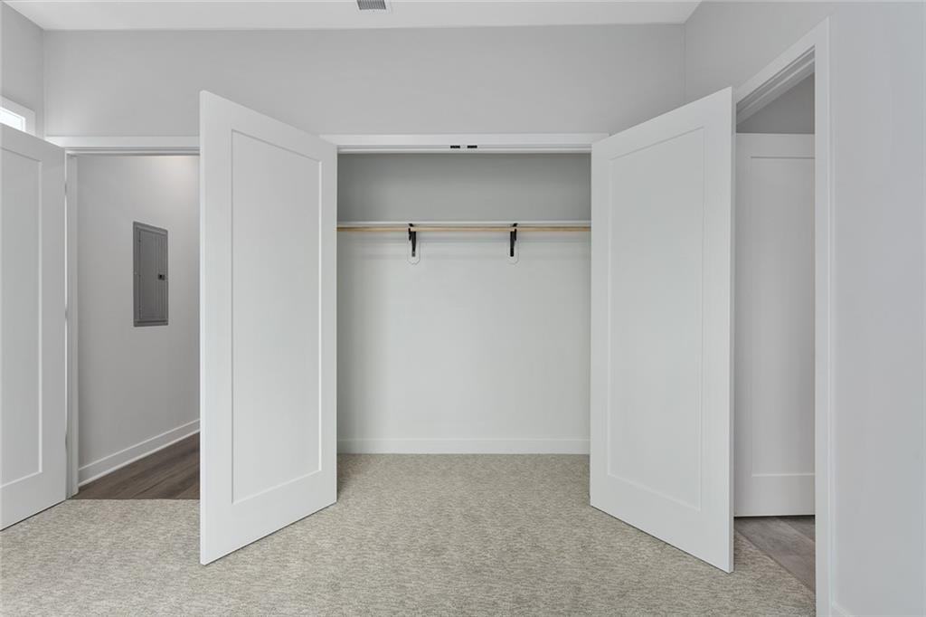 4527 Forest Avenue Kansas City, MO 64110 - Photo 37 of 55