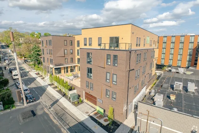 $3,500 | 9 Central Street, Unit 405, Somerville, MA 02143