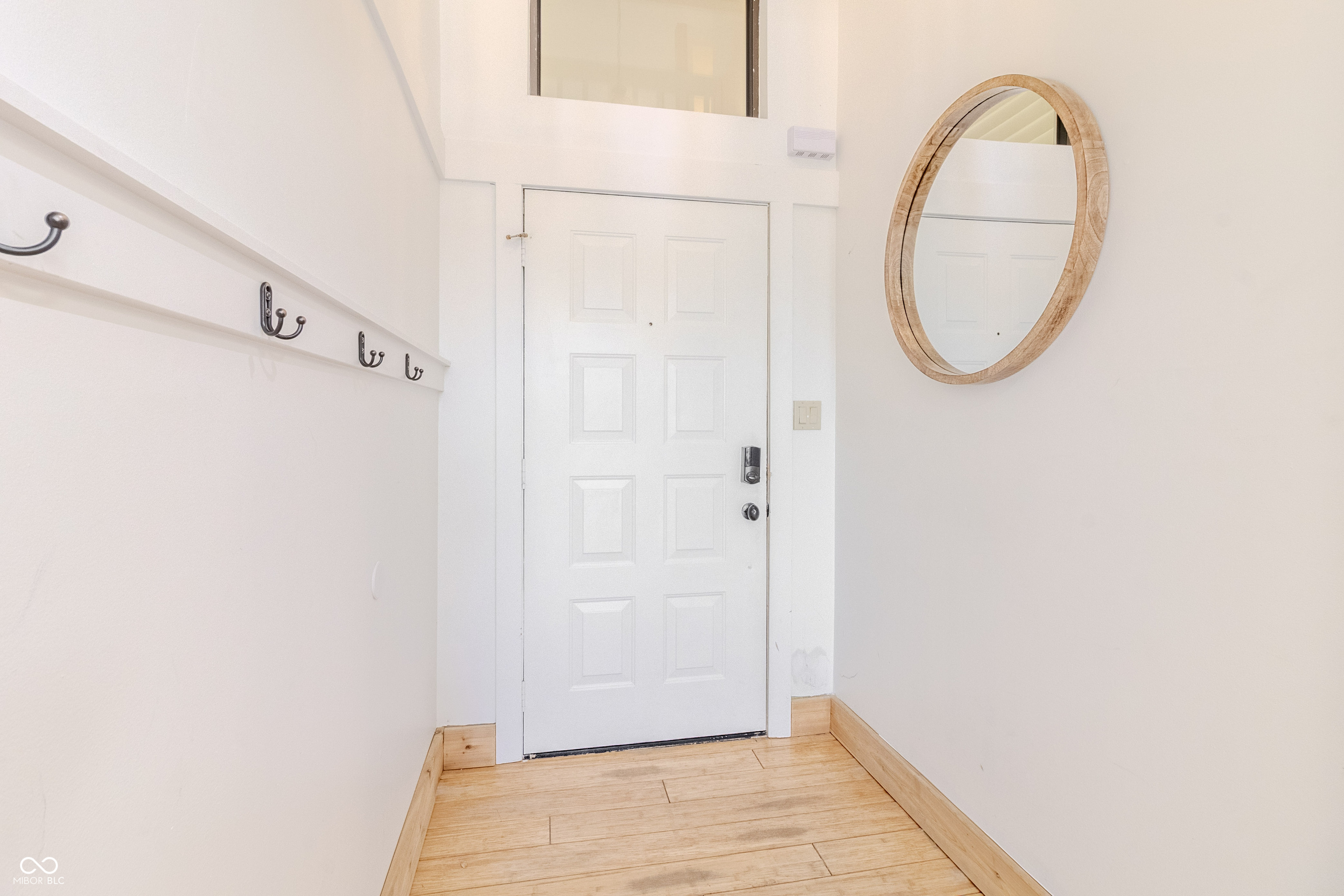 7906 Hampton Place Fishers, IN 46038 - Photo 6 of 39 Gallery Image 6