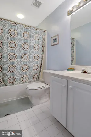 $4,650 | 5257 Bessley Place, Alexandria, VA 22304