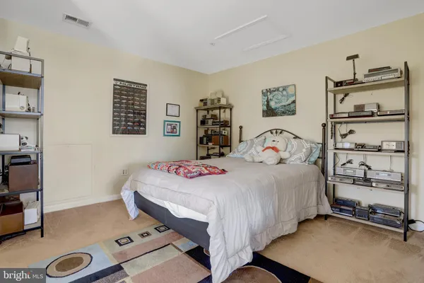 $4,650 | 5257 Bessley Place, Alexandria, VA 22304