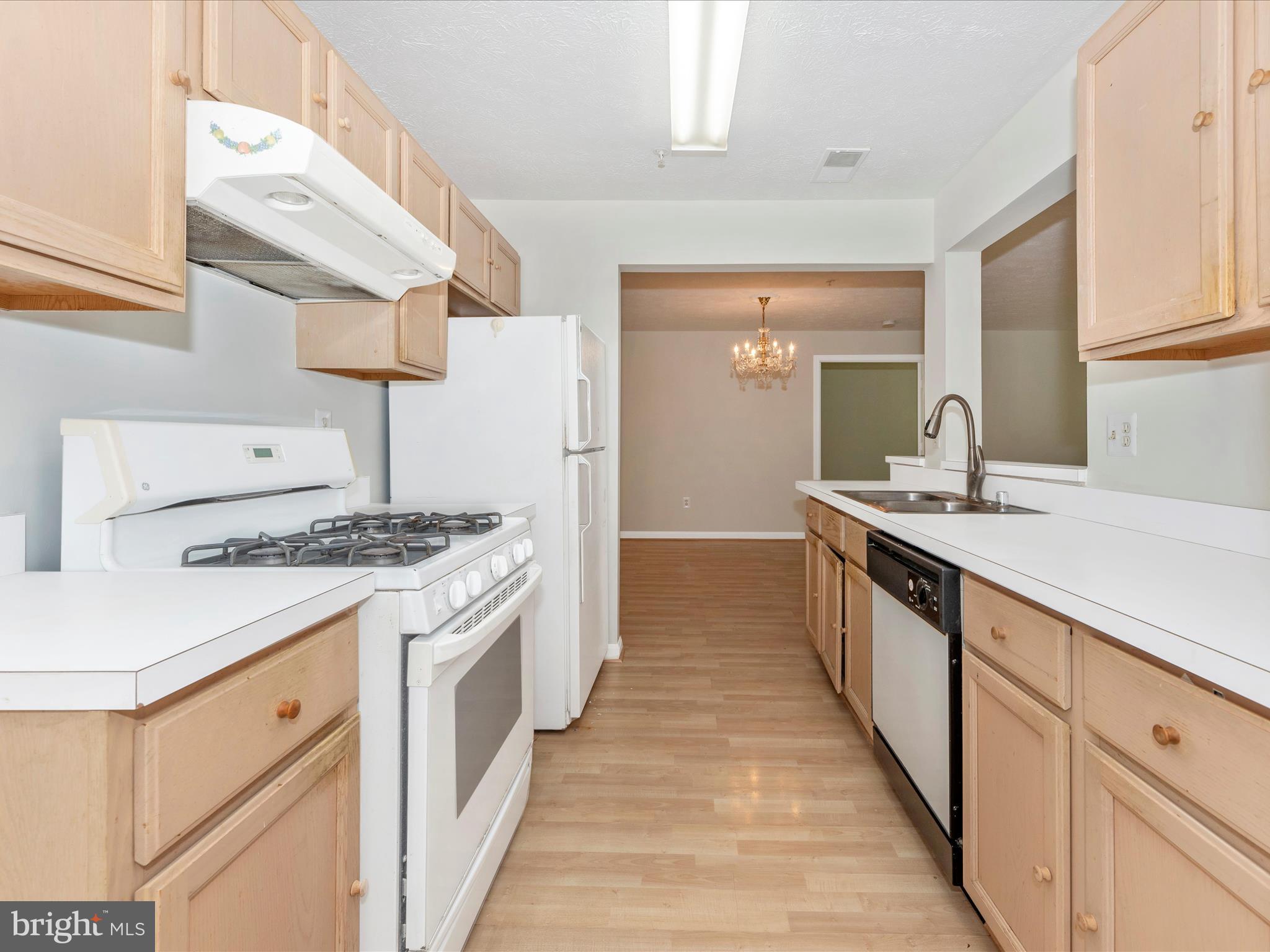 764 Kennington Road, Unit 764 Reisterstown, MD 21136 - Photo 20 of 68 Kitchen