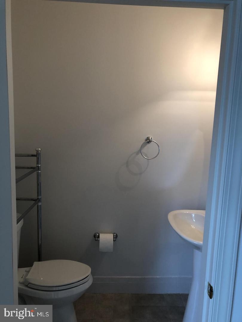 5810 Pearson Lane Alexandria, VA 22304 - Photo 12 of 22