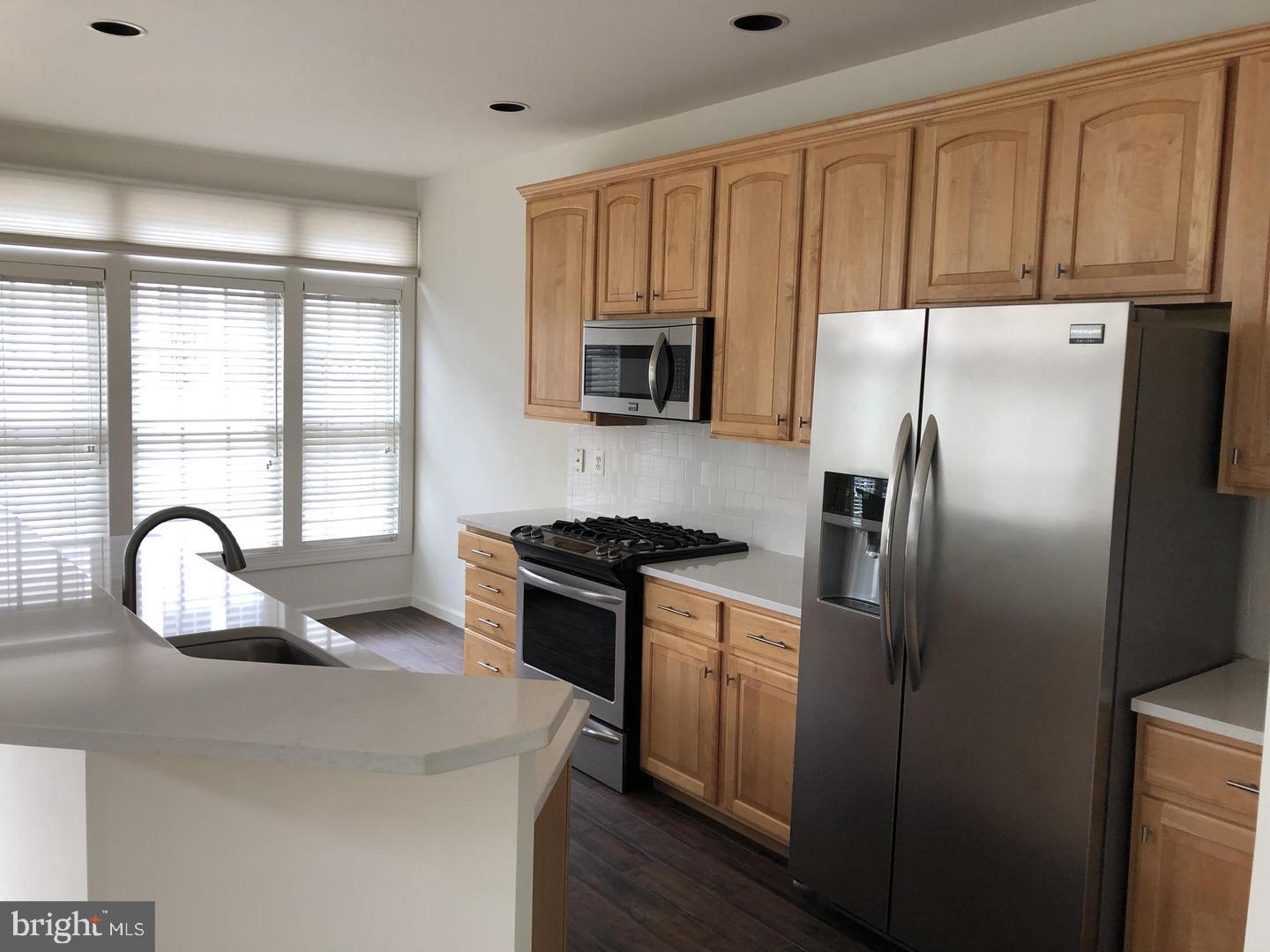 5810 Pearson Lane Alexandria, VA 22304 - Photo 7 of 22