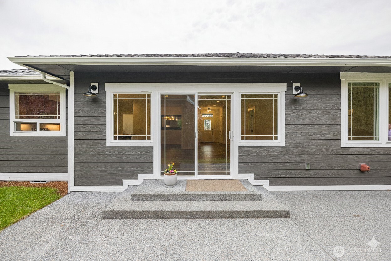 127 Sunrise View Avenue Sequim, WA 98382 - Photo 13 of 31 a front view of a house