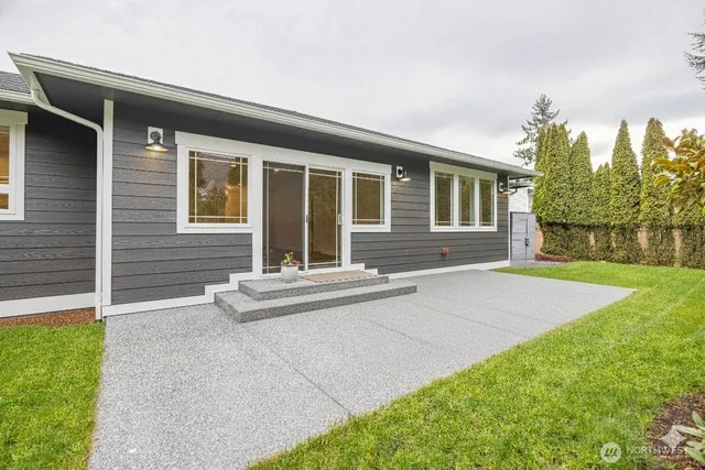 front view of house with a yard