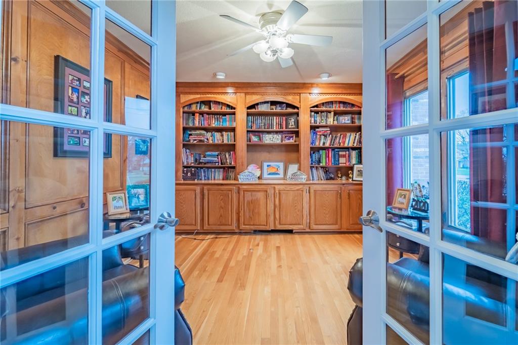 2131 Middle Road Glenshaw, PA 15116 - Photo 7 of 25 Gallery Image 7