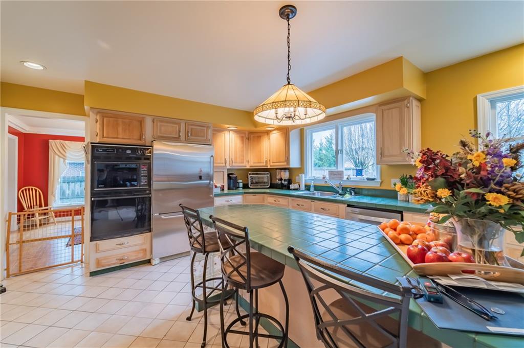 2131 Middle Road Glenshaw, PA 15116 - Photo 9 of 25 Gallery Image 9