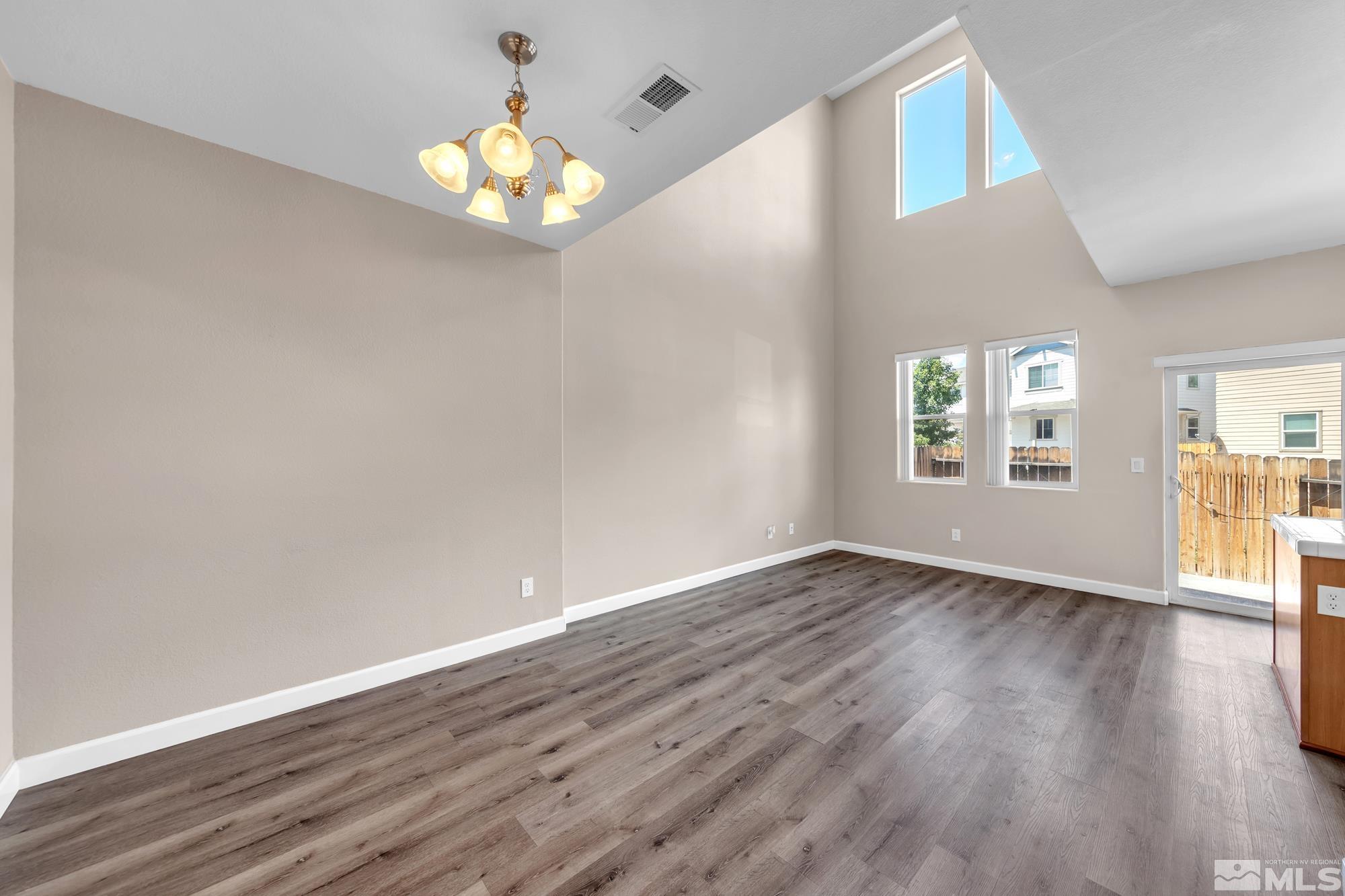2105 Stanhope Lane Reno, NV 89502 - Photo 11 of 27 Photo 11