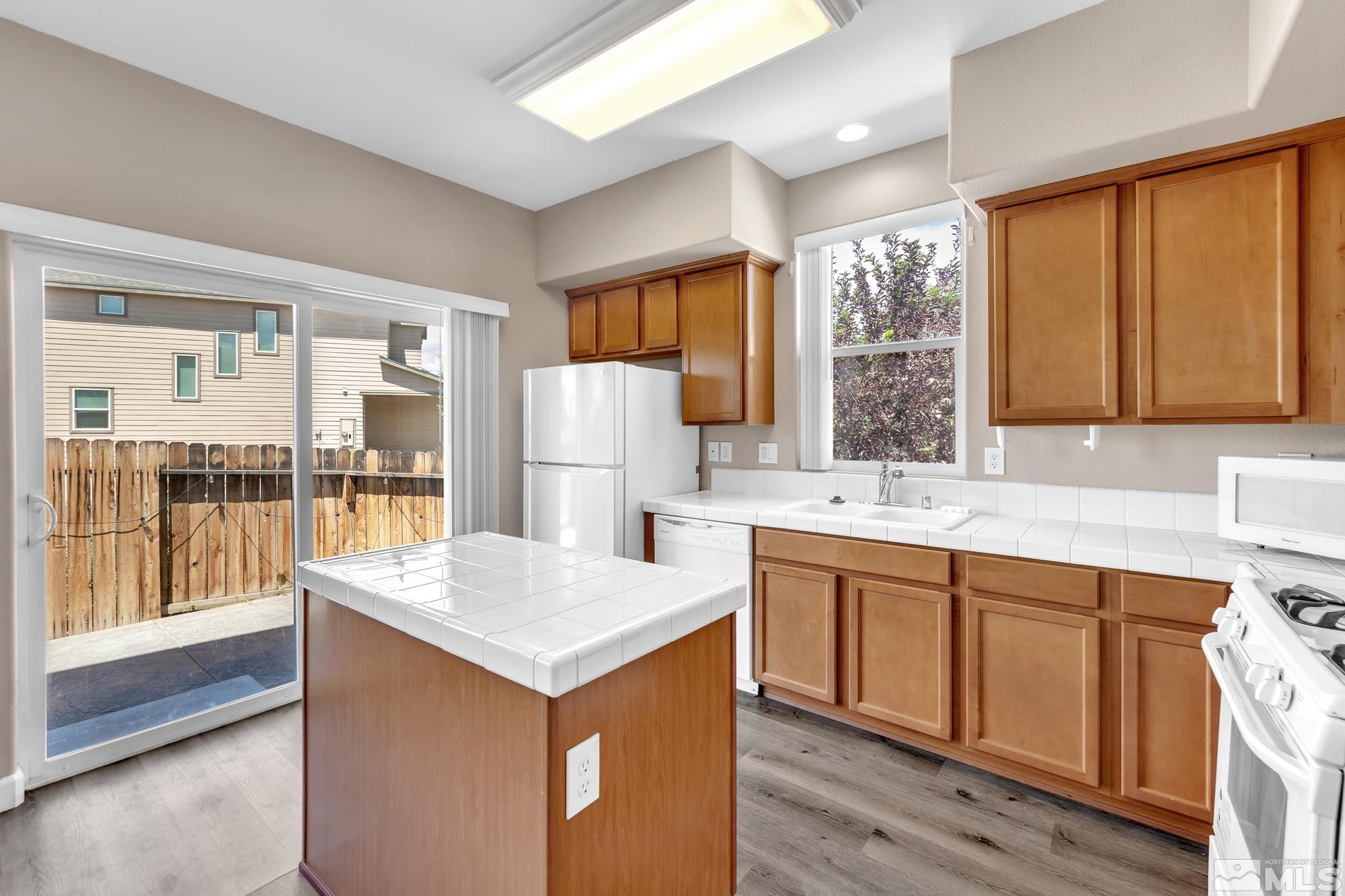2105 Stanhope Lane Reno, NV 89502 - Photo 4 of 27 Photo 4