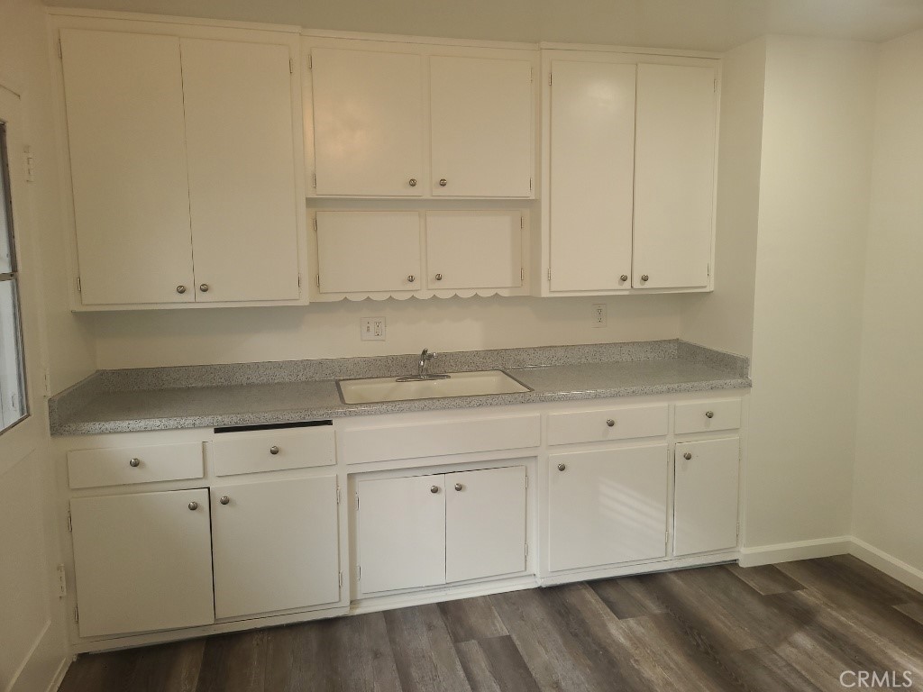6240 Jones Riverside, CA 92505 - Photo 5 of 11 a view of white cabinets