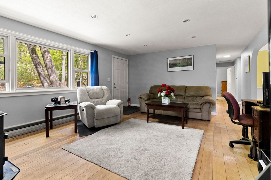 360 Long Hill Road Bolton, MA 01740 - Photo 4 of 22 Gallery Image 4