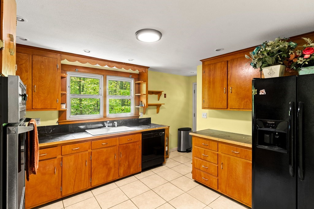 360 Long Hill Road Bolton, MA 01740 - Photo 7 of 22 Gallery Image 7