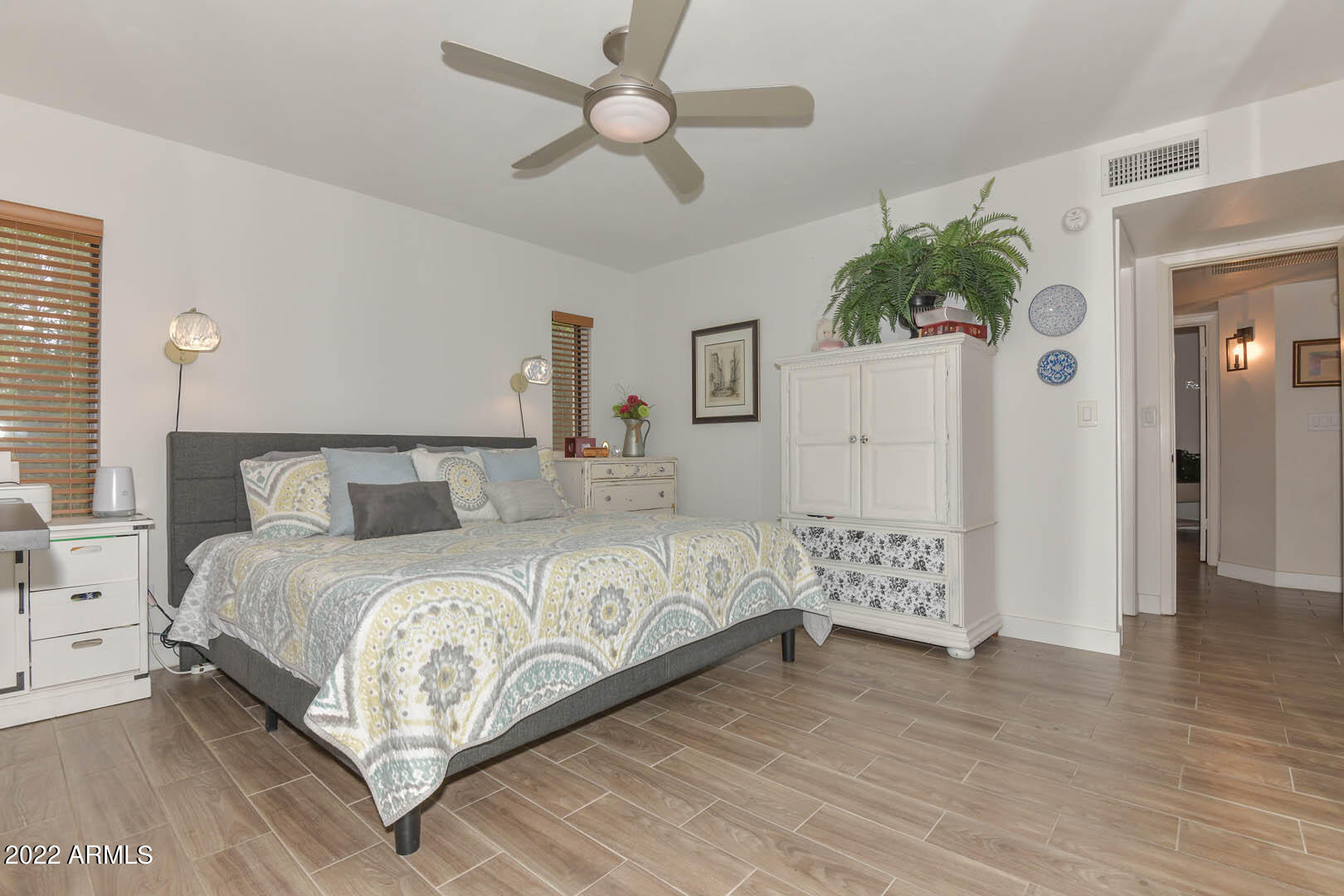 1126 East Wagoner Road Phoenix, AZ 85022 - Photo 15 of 40 Master Bedroom2