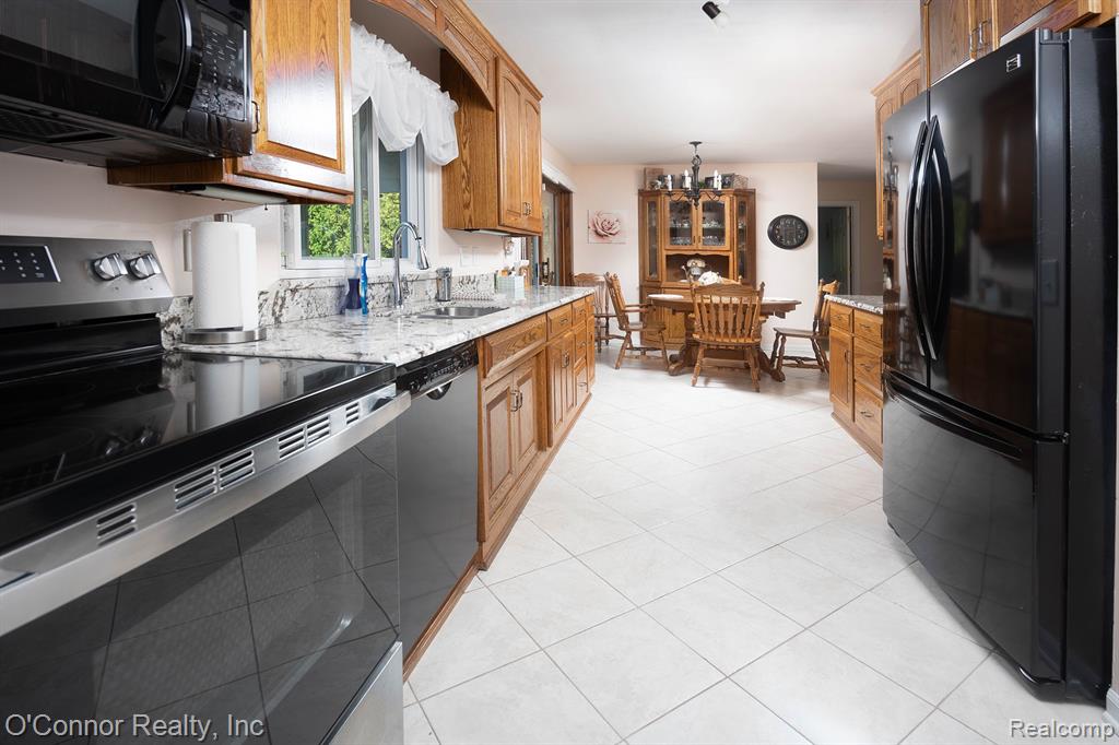 4126 Yankee Road St. Clair, MI 48079 - Photo 9 of 39