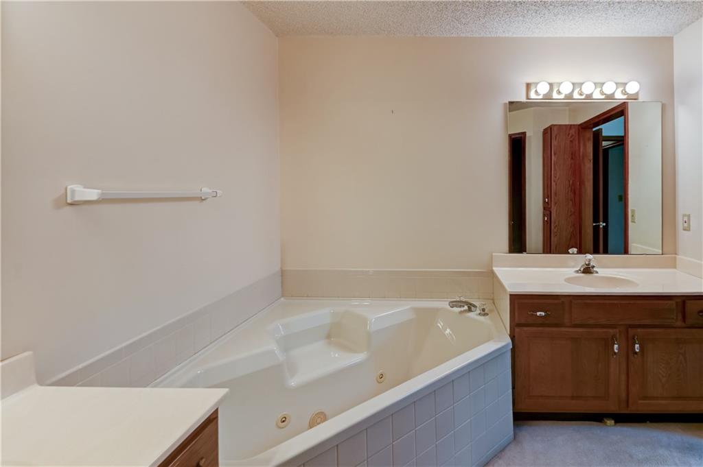 17800 Bolger Road, Unit 303 Independence, MO 64055 - Photo 30 of 49