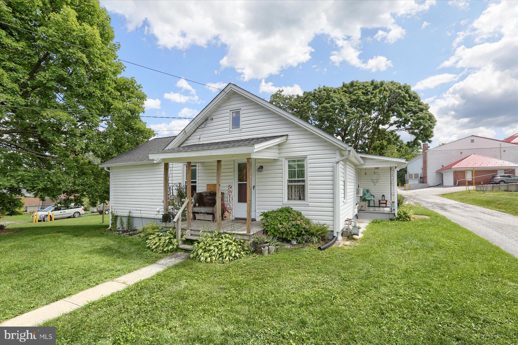 20 Springvale Road Red Lion, PA 17356 - Photo 2 of 29