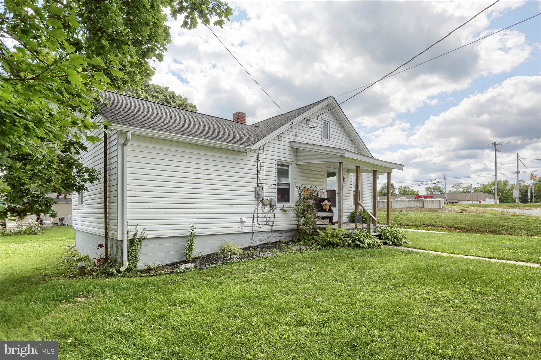 20 Springvale Road Red Lion, PA 17356 - Photo 3 of 29