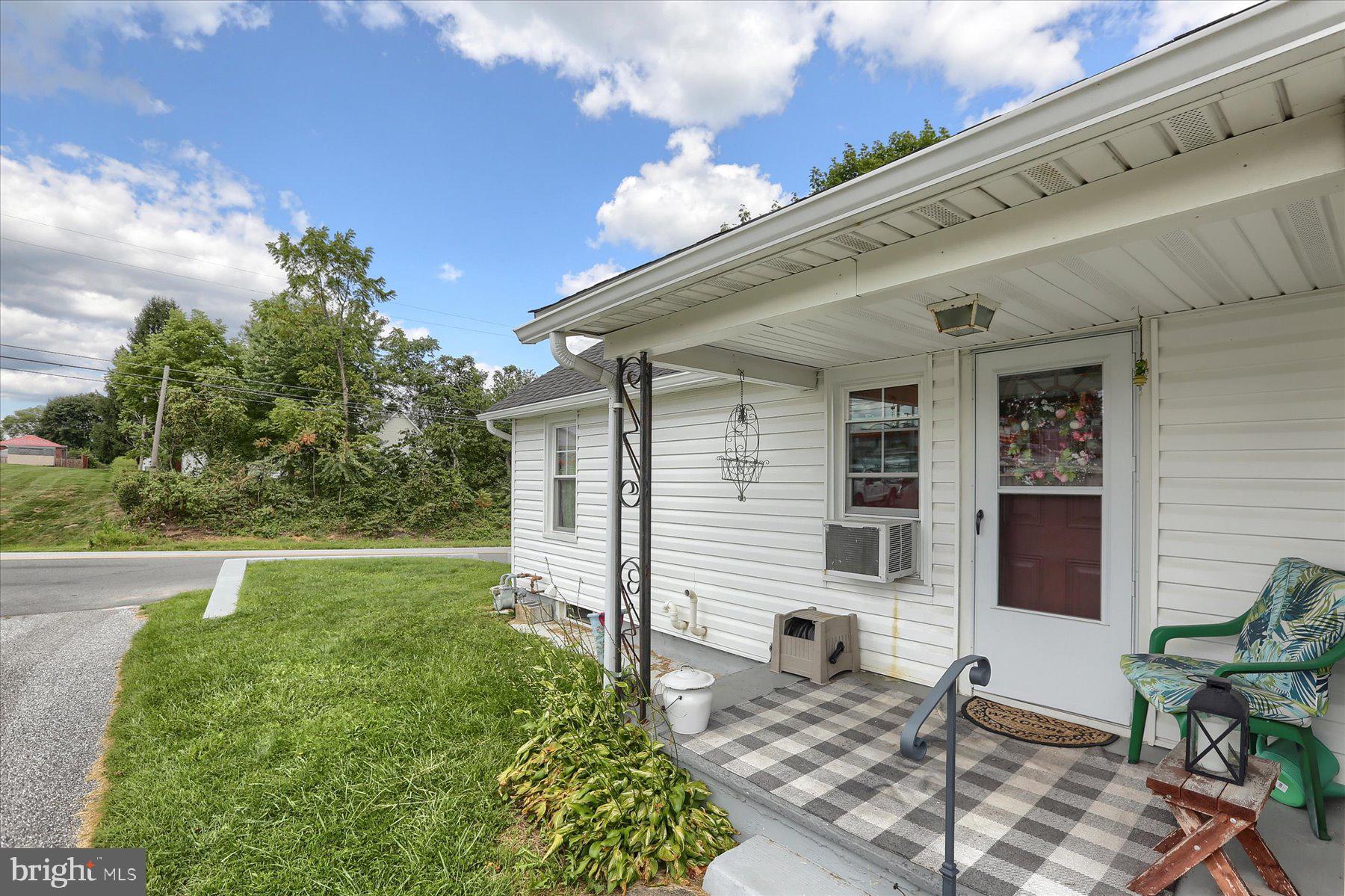20 Springvale Road Red Lion, PA 17356 - Photo 4 of 29