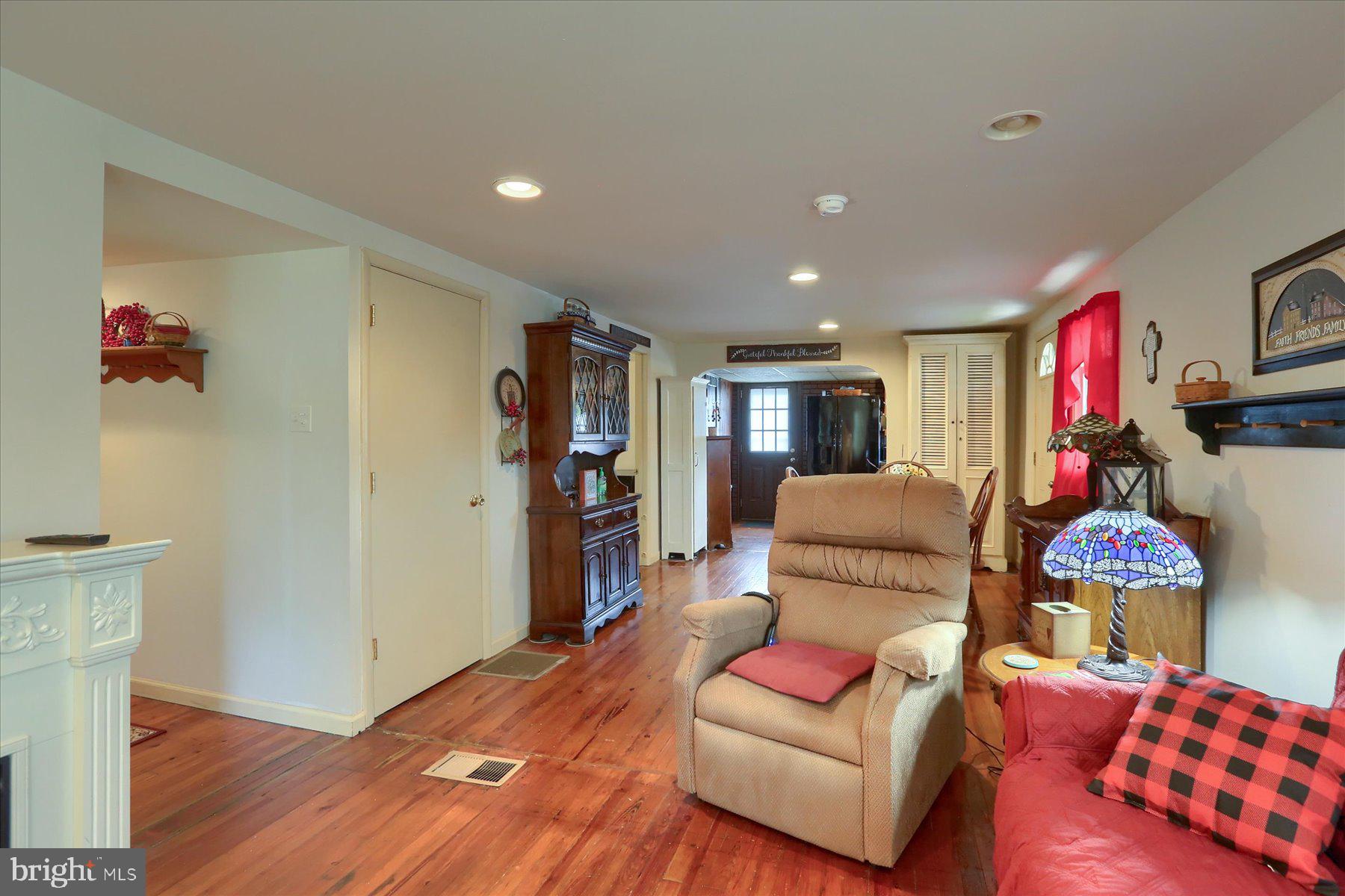 20 Springvale Road Red Lion, PA 17356 - Photo 8 of 29