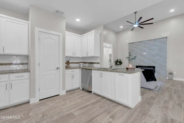 $314,500 | 605 San Carlos Court, Clint, TX 79836