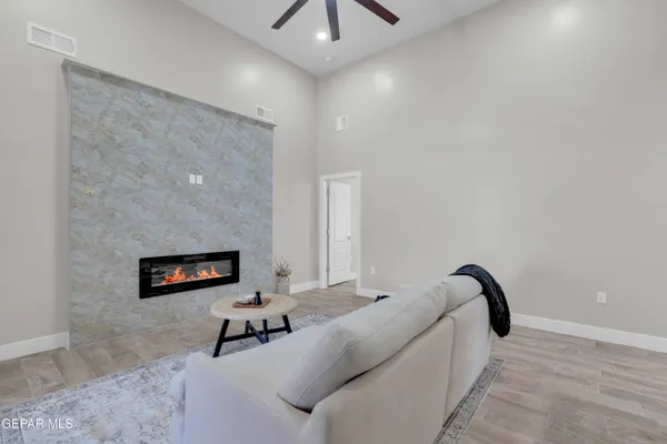 $314,500 | 605 San Carlos Court, Clint, TX 79836