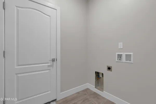 $314,500 | 605 San Carlos Court, Clint, TX 79836