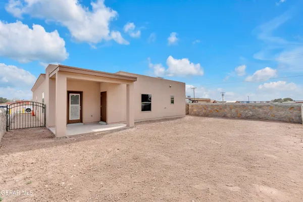 $314,500 | 605 San Carlos Court, Clint, TX 79836