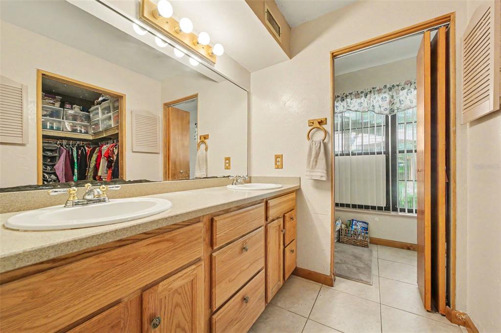 284 Clearview Road Oviedo, FL 32766 - Photo 22 of 35