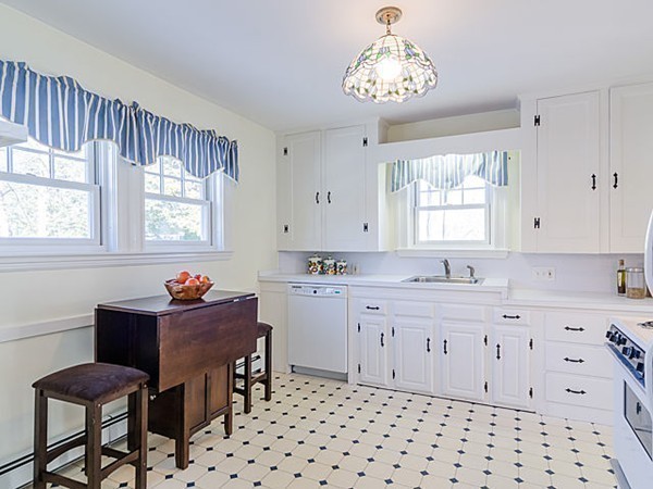 259 Weston Road Wellesley, MA 02482 - Photo 7 of 16