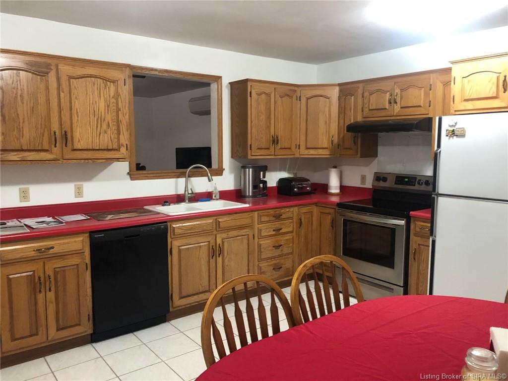 810 Lake Road Southwest Corydon, IN 47112 - Photo 8 of 20