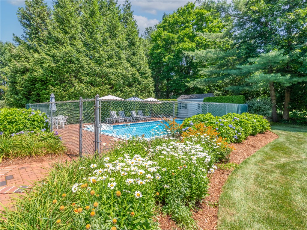 10 Ridgefield Drive East Greenwich, RI 02818 - Photo 6 of 38