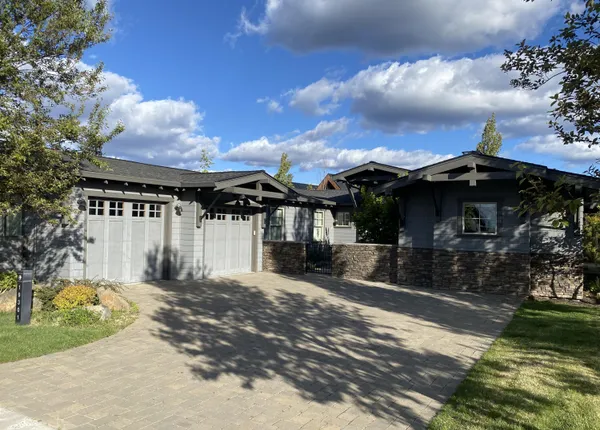 $1,548,850 | 19301 Alianna Loop, Bend, OR 97702