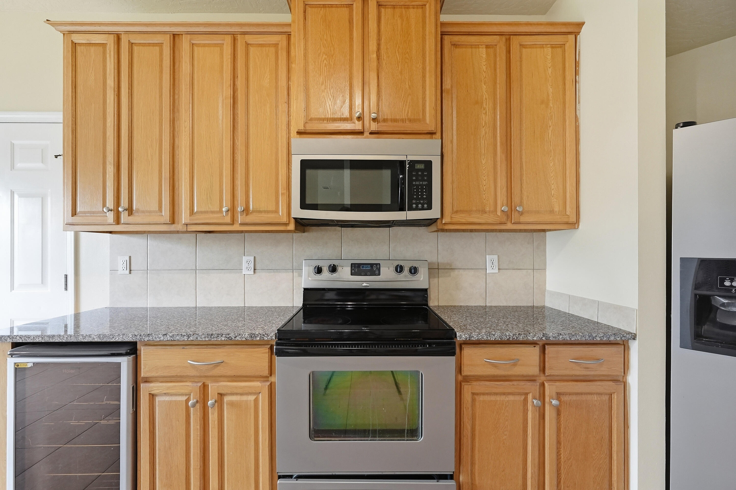 2273 Lewis Street Crestview, FL 32536 - Photo 12 of 34 Wine Refrigerator