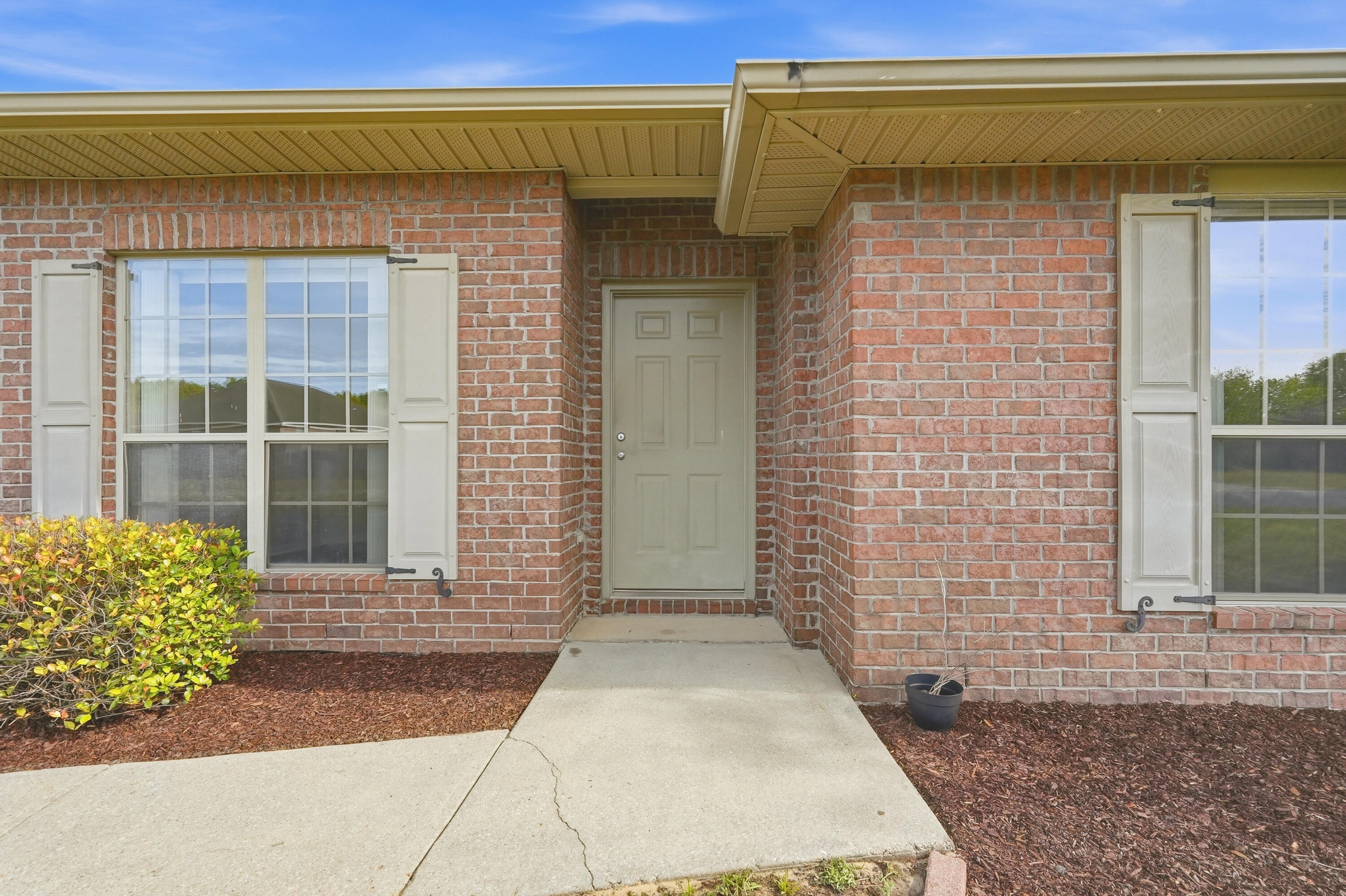 2273 Lewis Street Crestview, FL 32536 - Photo 2 of 34 front Door
