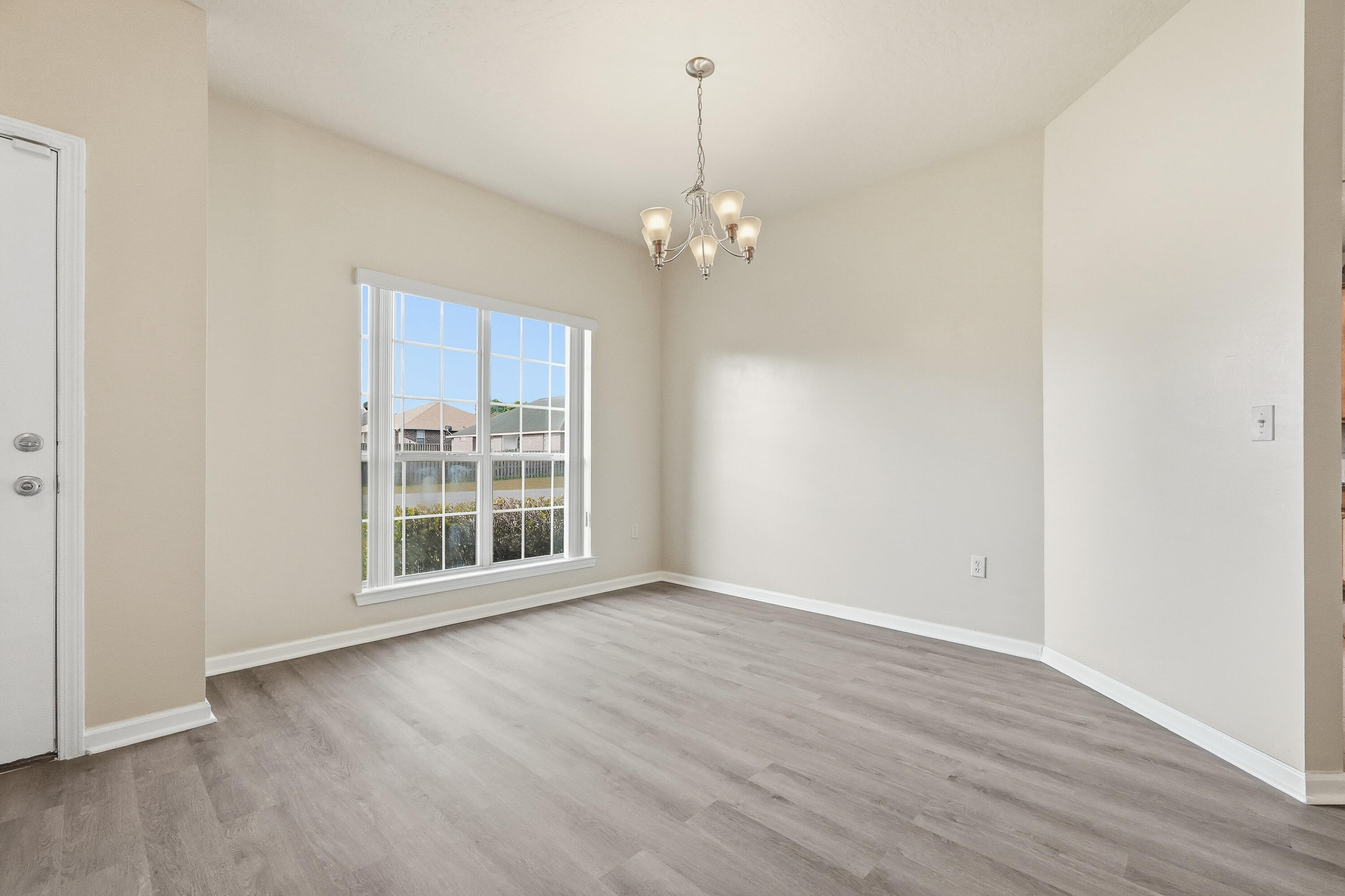 2273 Lewis Street Crestview, FL 32536 - Photo 3 of 34 Dining Room